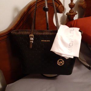 MICHAEL KORS embossed leather EW tote. Black